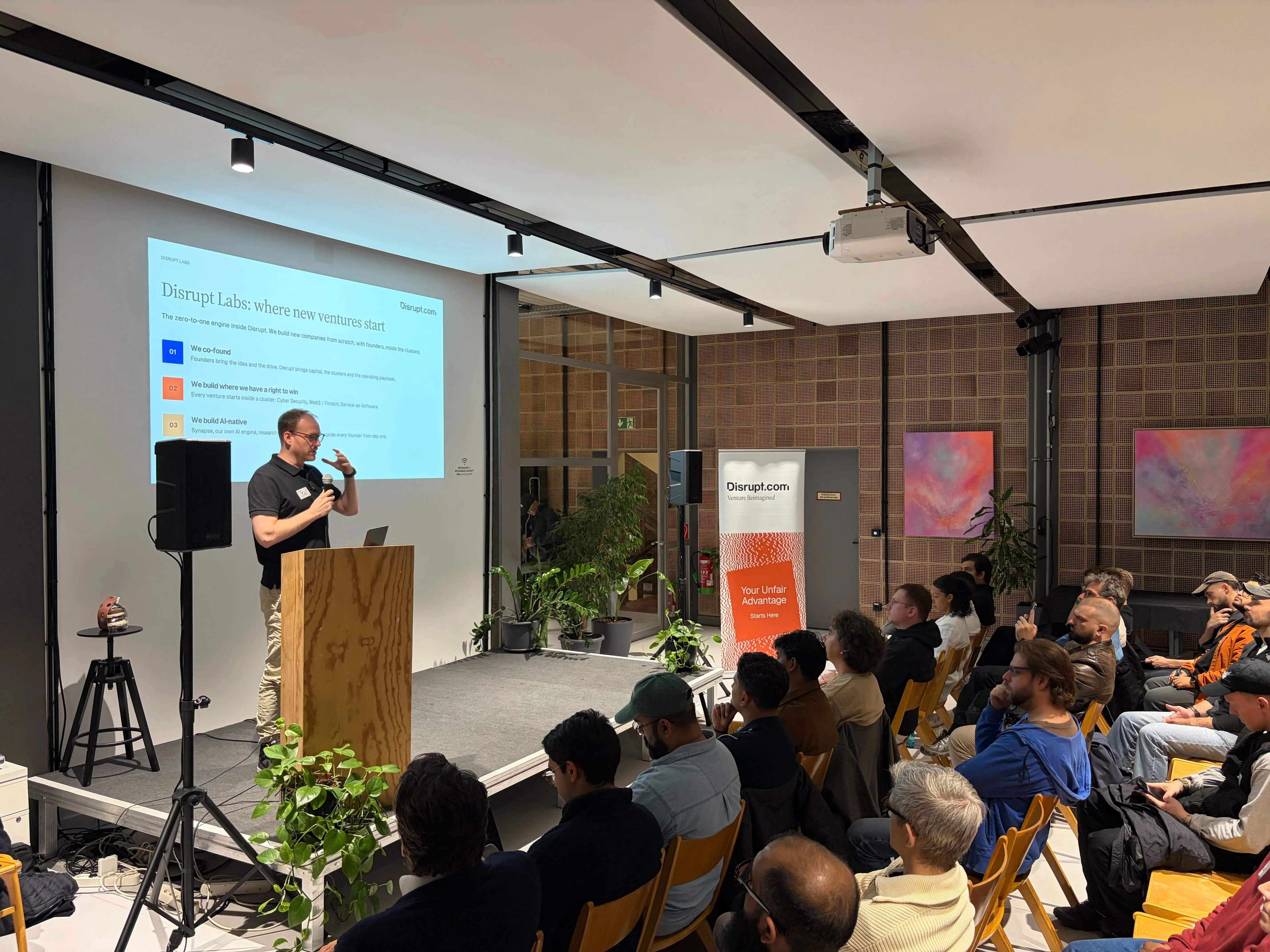 Jon Doerr walks founders through Disrupt’s four stages of building a venture at the Builder’s Meetup in Istanbul.